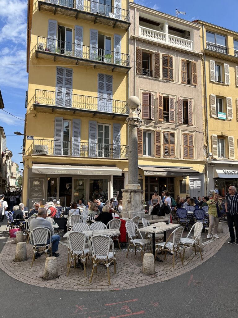 antibes cosa vedere e dove mangiare