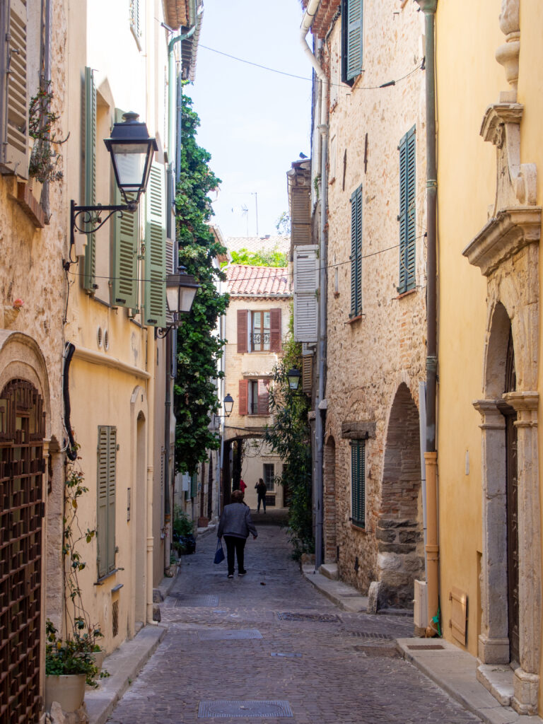 antibes cosa vedere e dove mangiare