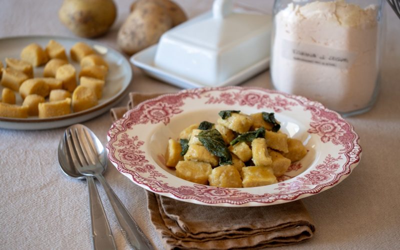 gnocchi con farina di ceci