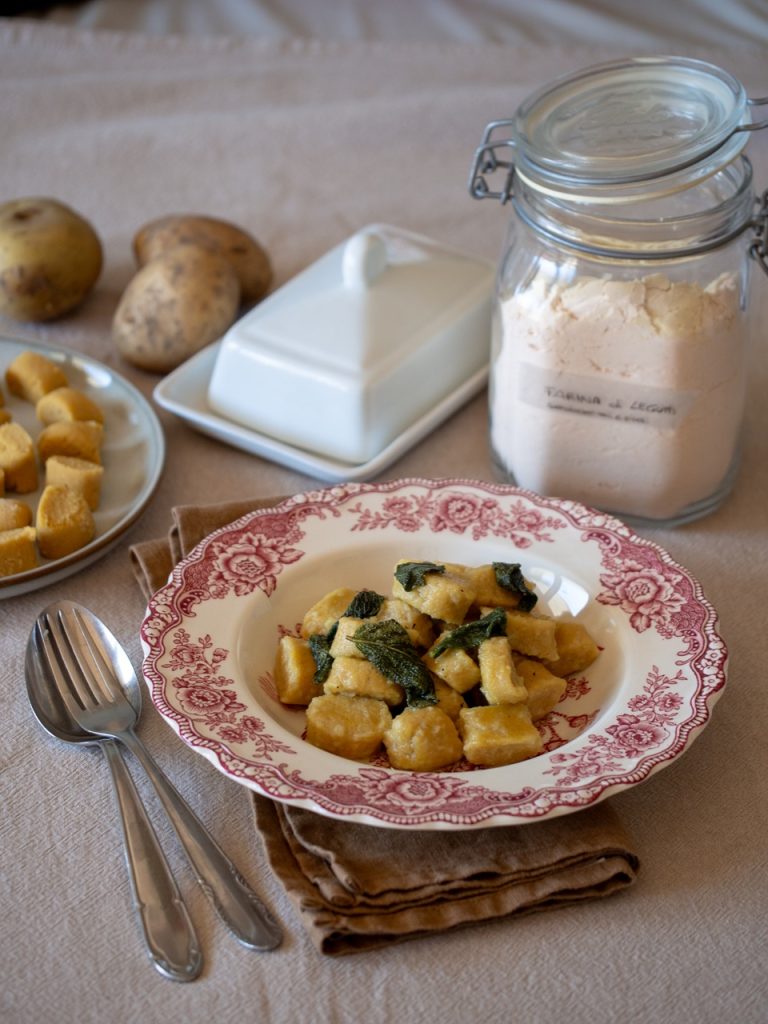 gnocchi con farina di ceci