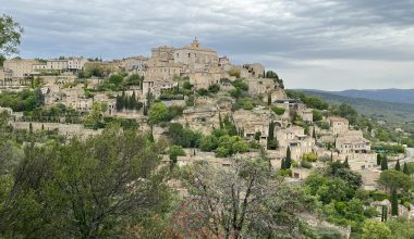 Il villaggio arroccato di Gordes