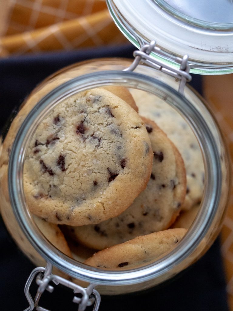 Chocolate chip cookies 