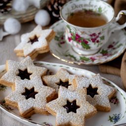 Linzer cookies
