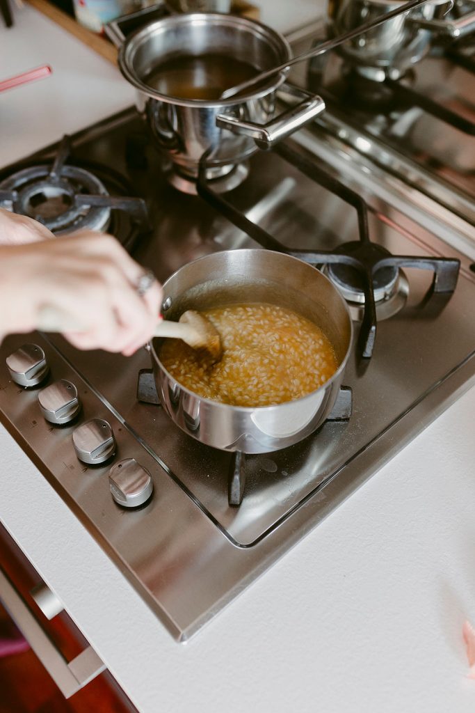 Risotto alla zucca, caprino e nocciole