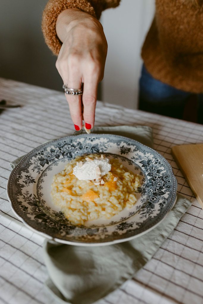 Risotto alla zucca, caprino e nocciole
