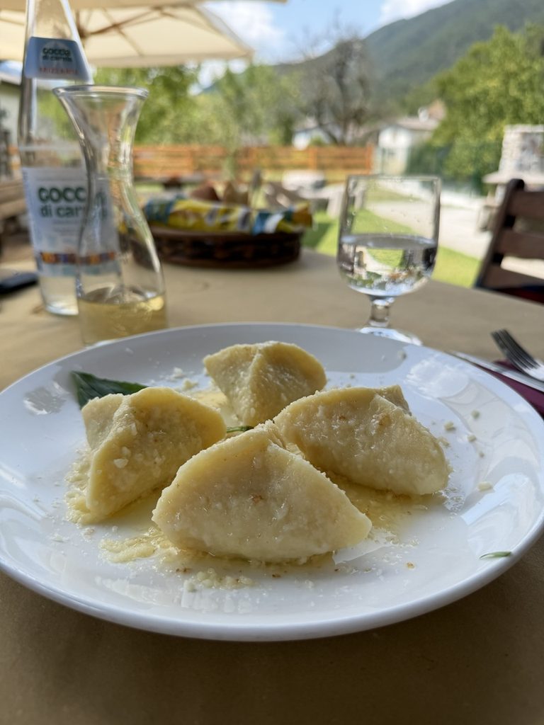 Alpi Giulie, viaggio autentico nella cucina di confine